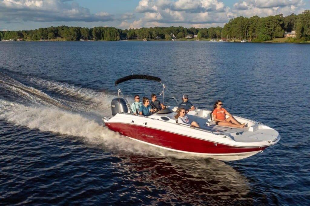 2027 Stingray 212 SC