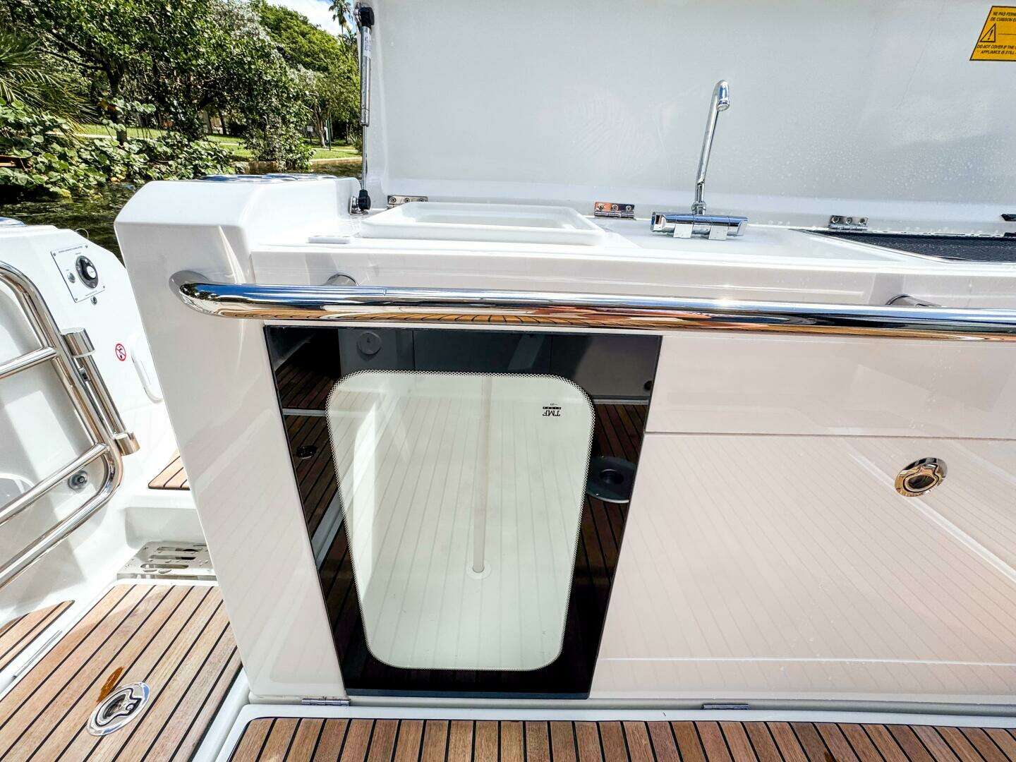 2025 Wellcraft 38 Explorer - Image 15