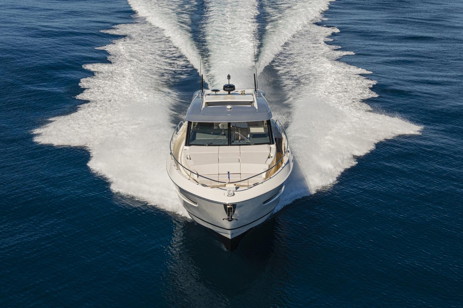 2026 Riviera 4300 Sport Express