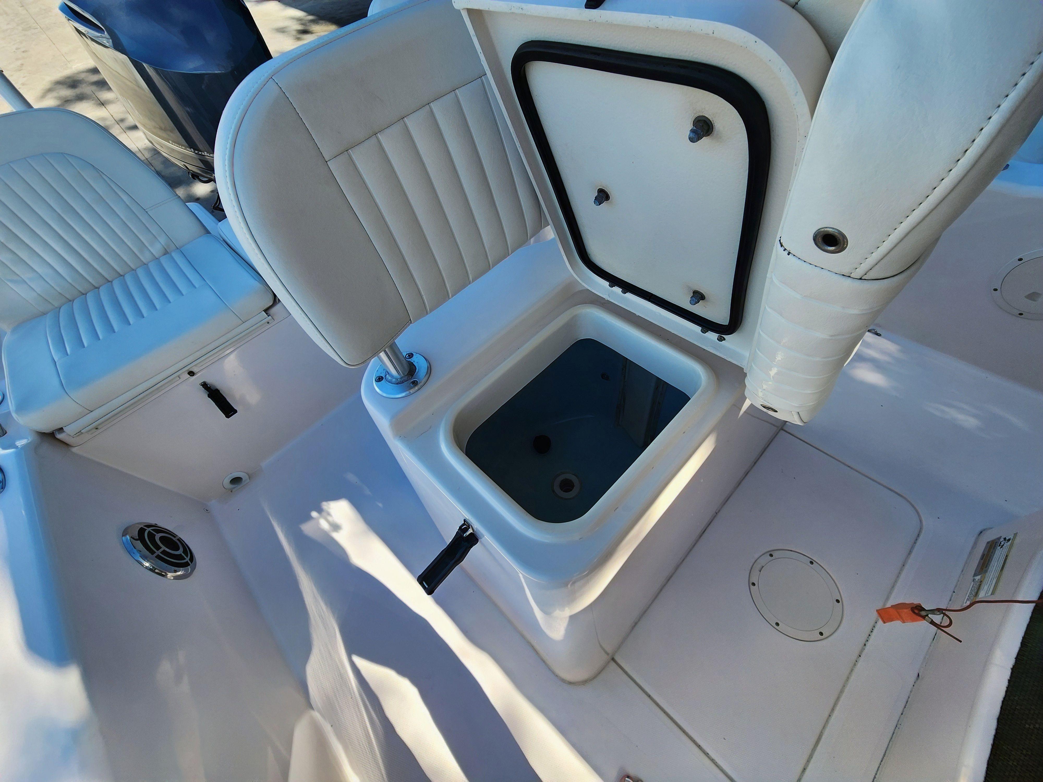 2014 GRADY-WHITE 251 CE - Image 15
