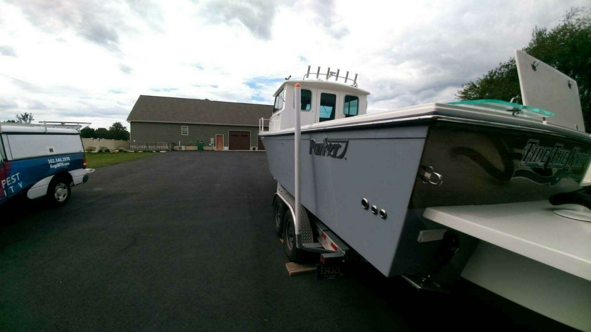 2024 Parker 2820 XLD Sport Cabin - Image 3
