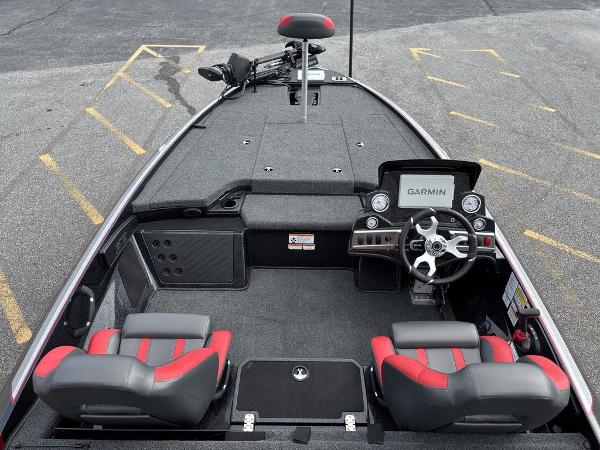 2025 Nitro Z19 Pro boat interior with Garmin system, dual seats, and steering wheel.