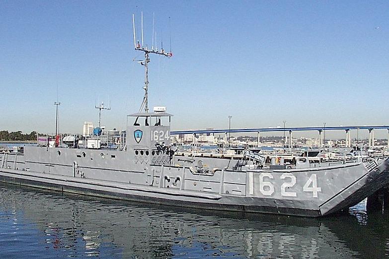 1970 Commercial LCU-135
