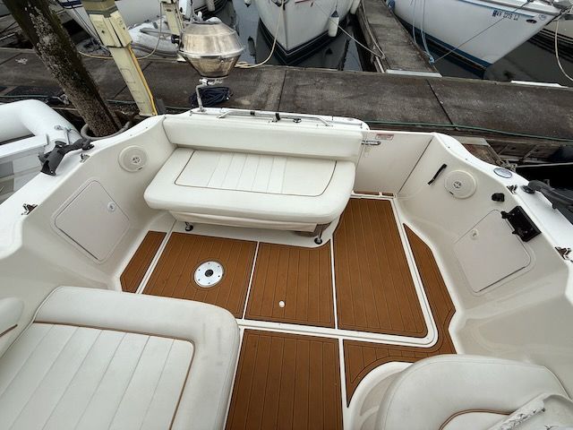 1998 Sea Ray 270 Sundancer - 9
