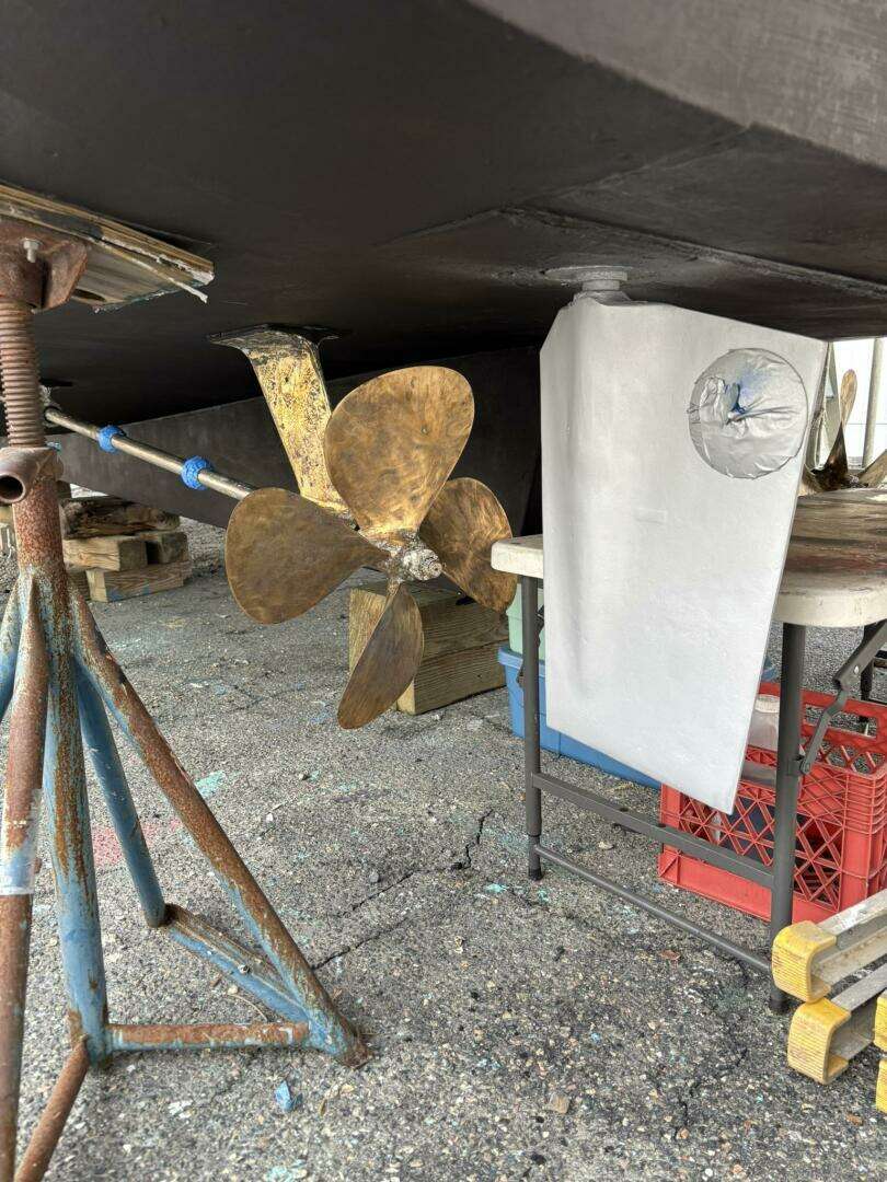 1972 Matthews 4 Flush Deck - Image 12