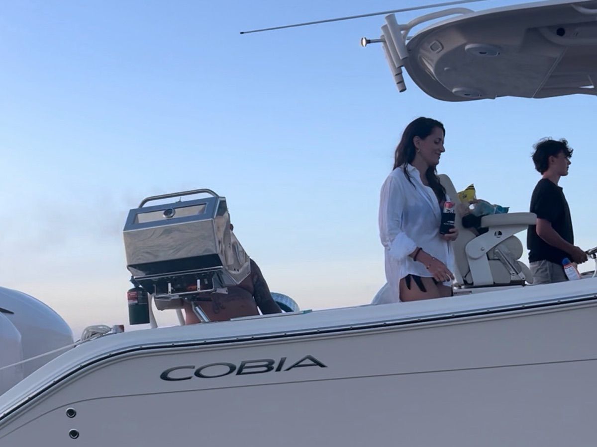 2018 Cobia 277 Center Console - 9