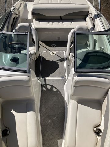 2008 Chaparral 204 - 17