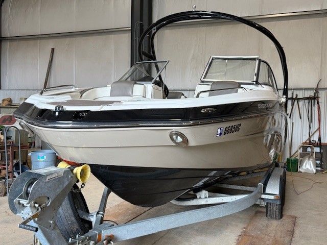 2013 Yamaha Boats 242 - 3