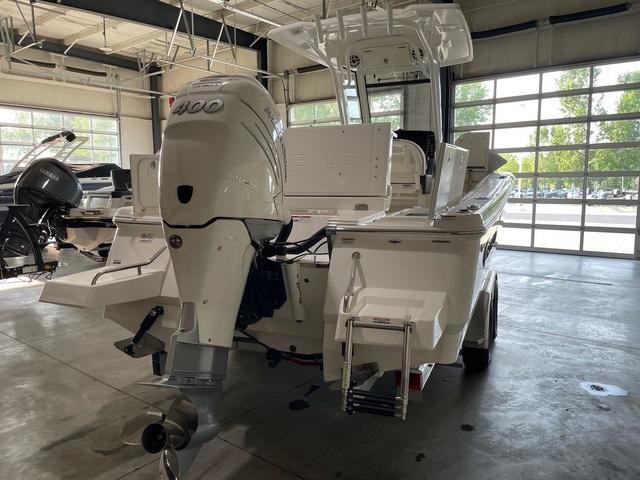 2023 Robalo 266 Cayman - 2