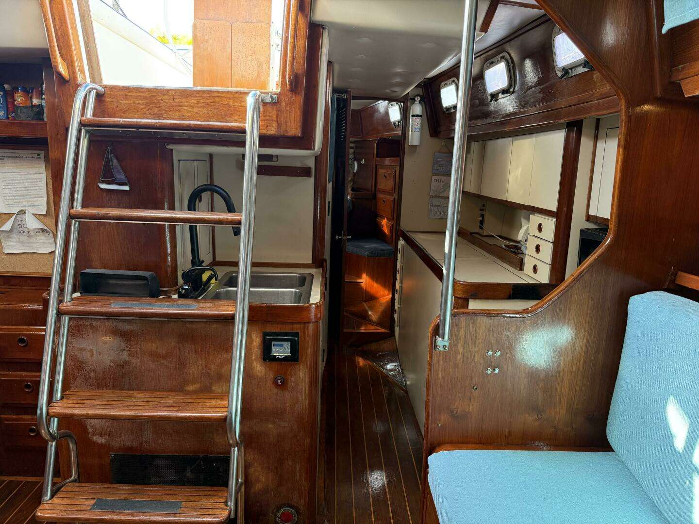1985 Endeavour 42 - Image 33