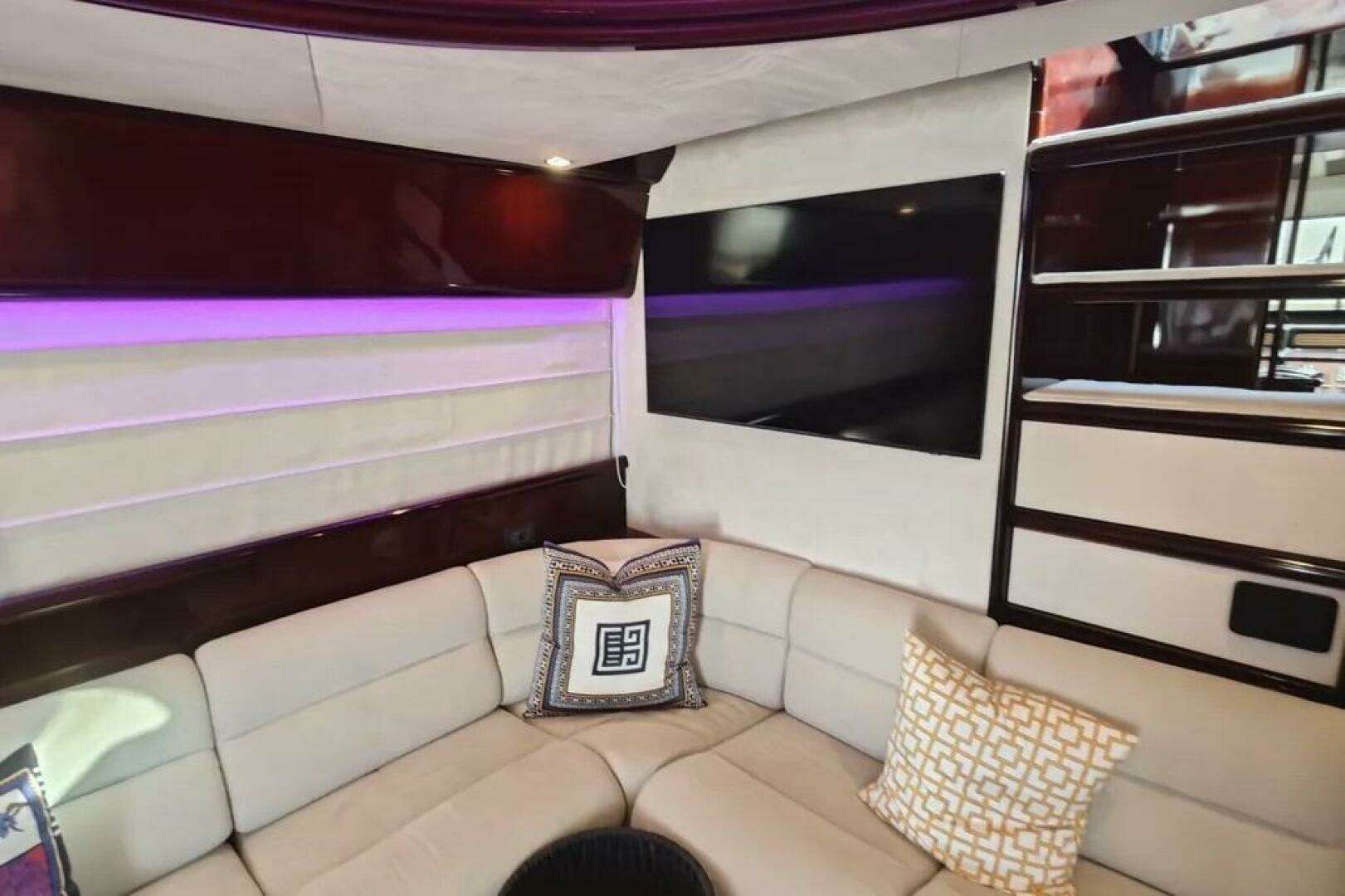 2002 Ferretti Yachts 720 - Image 24