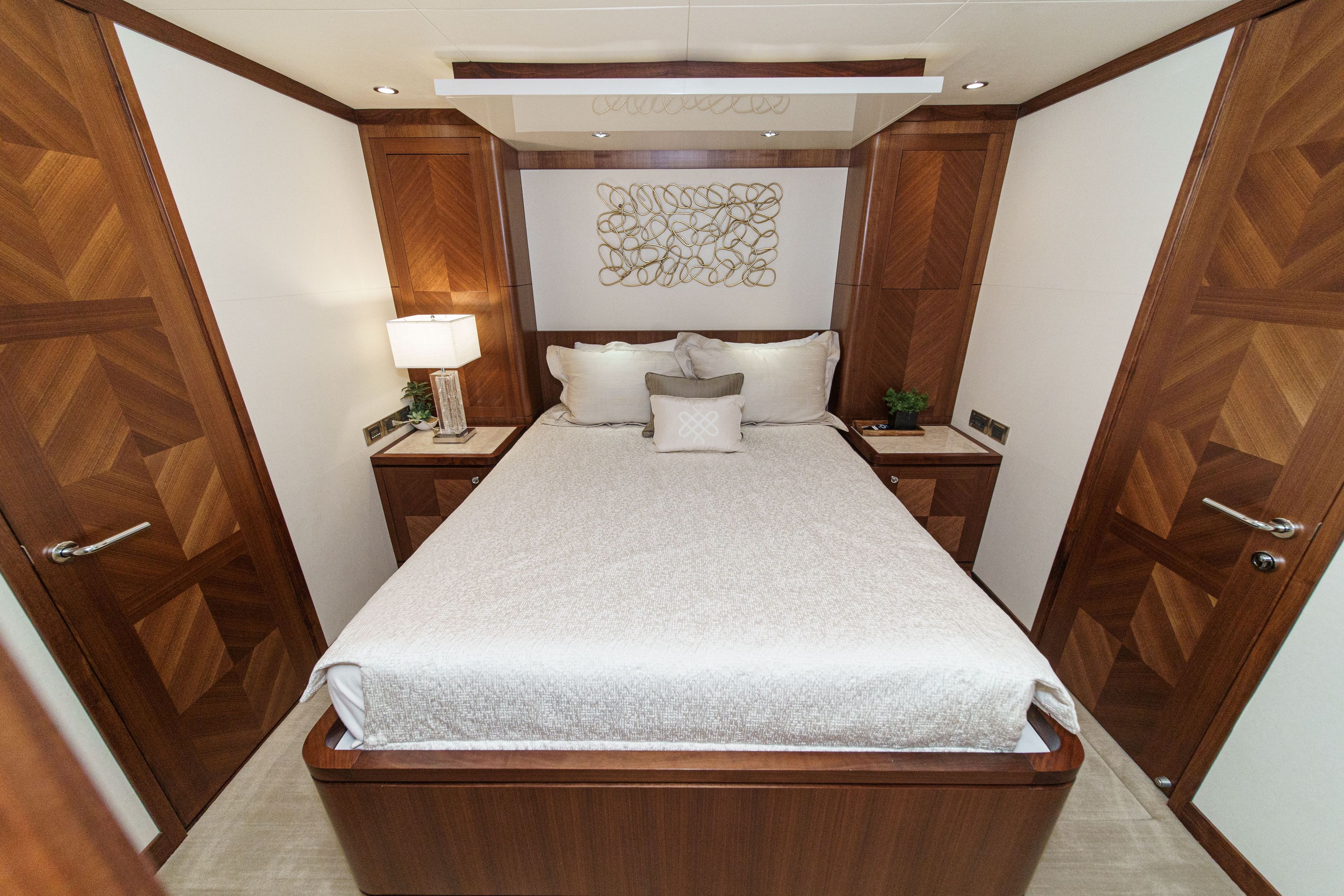 2015 Ocean Alexander 90 Skylounge Motoryacht - 104
