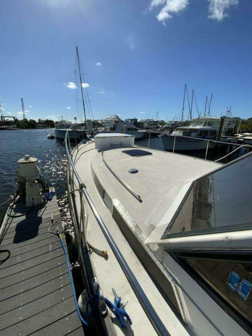 1987 President 41 Double Cabin Motor Yacht - Image 13