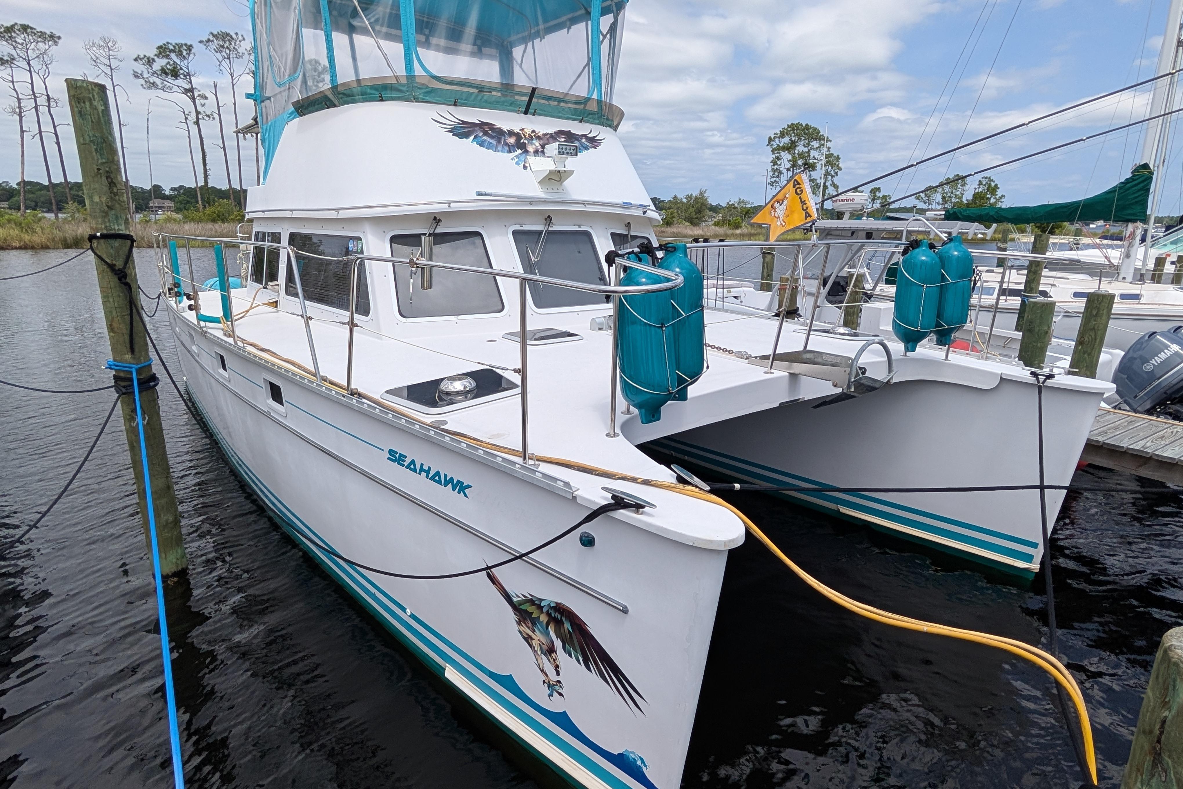 2004 PDQ 34 Power Catamaran