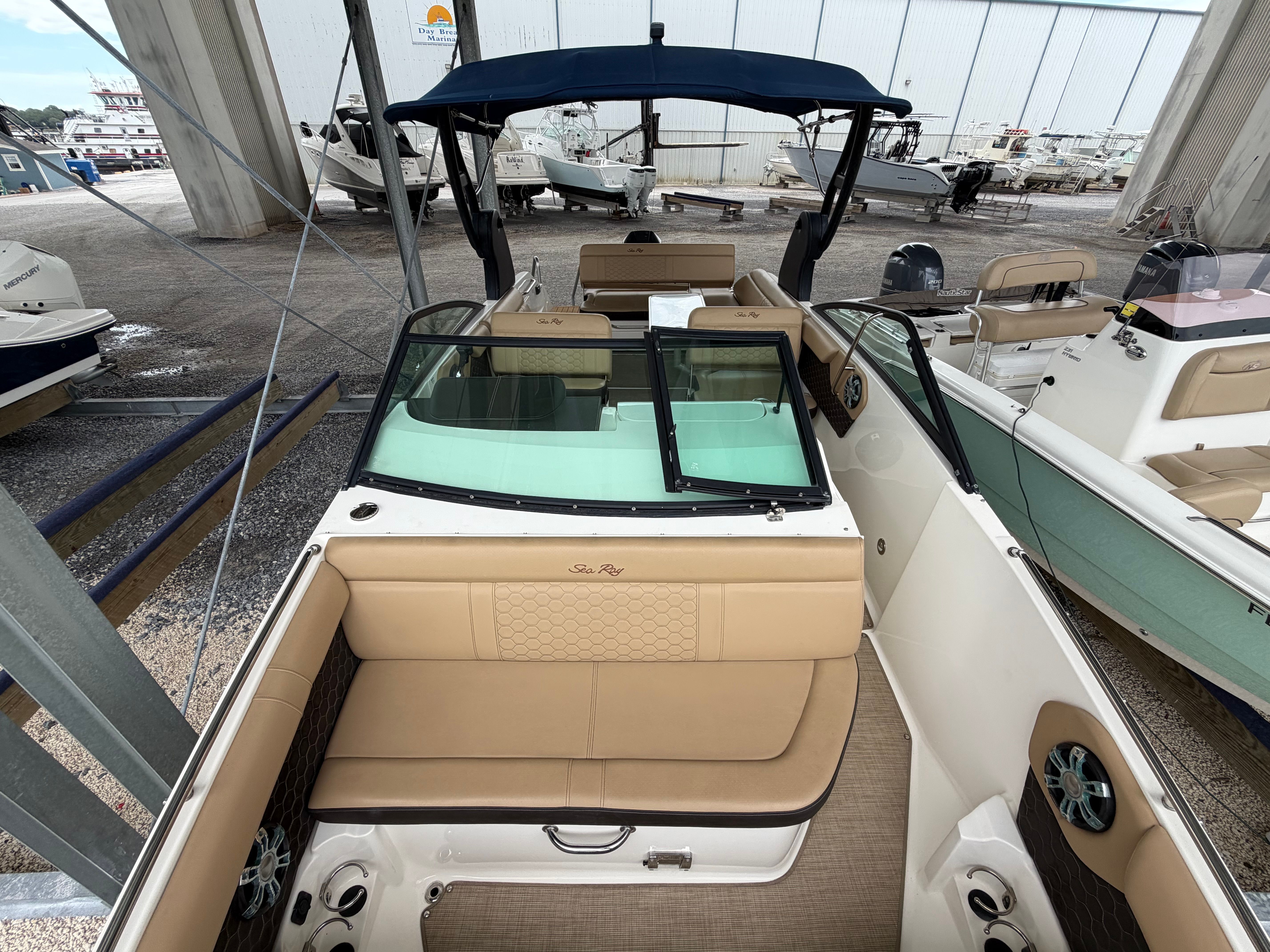 2020 Sea Ray SDX 250 Outboard in dock, interior view.