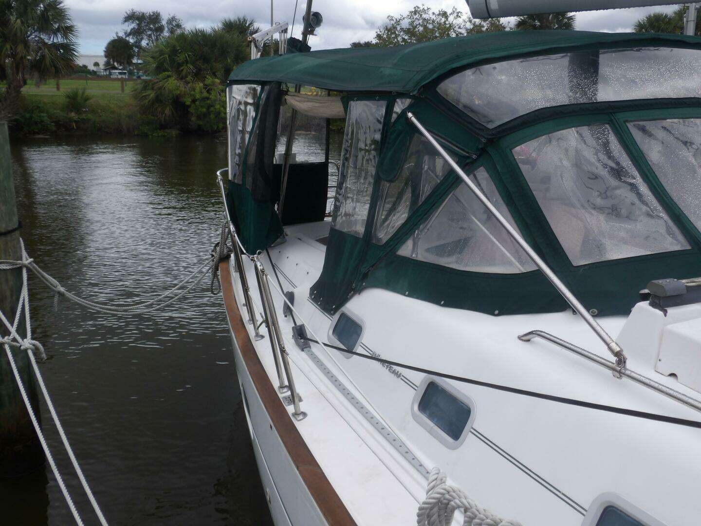 2004 Beneteau 423 - Image 5