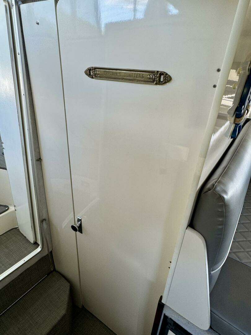 1997 Bayliner 2859 Ciera Express - Image 61