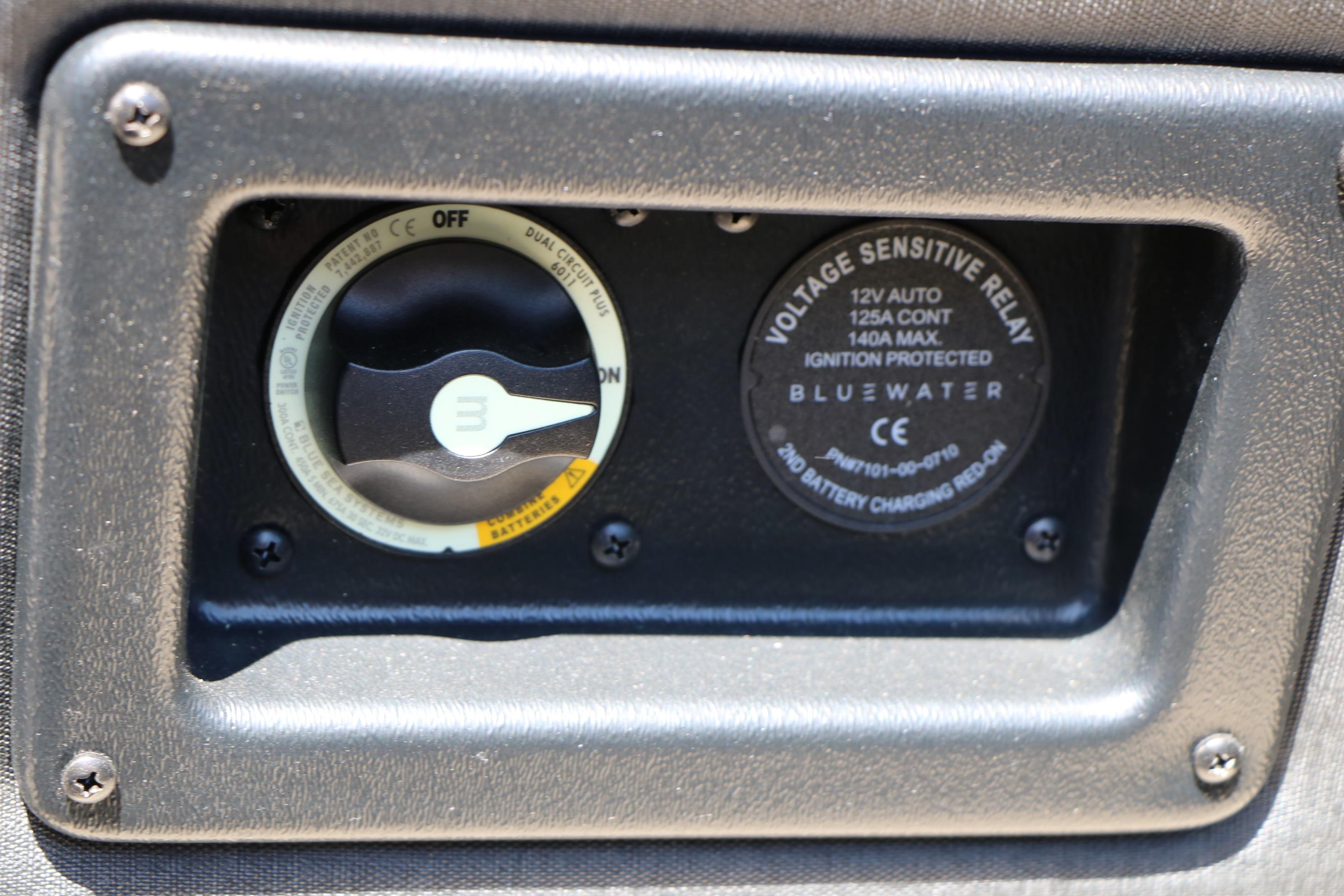 Voltage sensitive relay in Evotti 521CS, 2026 model, with dual circuit switch.