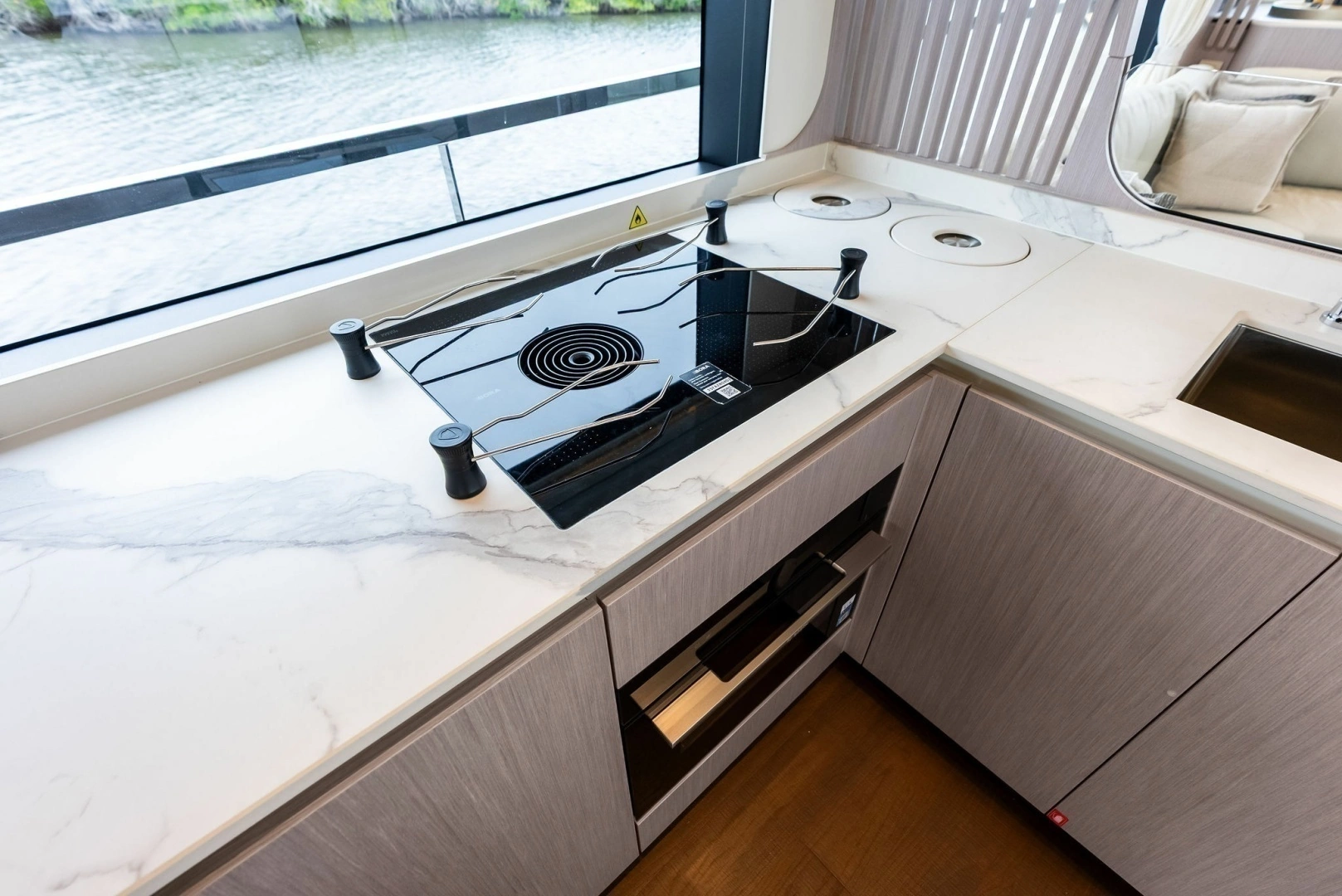2026 Absolute 62 Navetta - Image 9