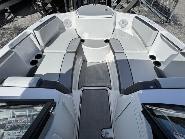 2026 Yamaha Boats AR220 - 7