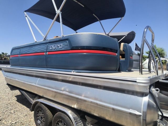 2025 Avalon Aura 2185 Quad Lounge Triple Tube