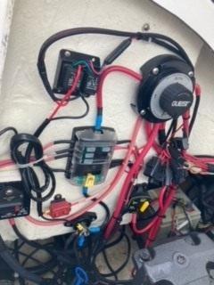 2006 Seaswirl Striper 2601 Walkaround I/O - 9