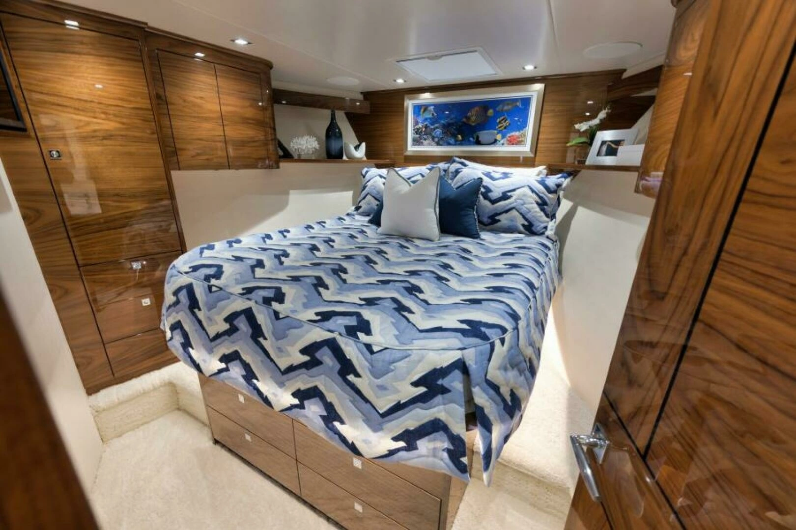 2024 Viking 68 Convertible - Image 32