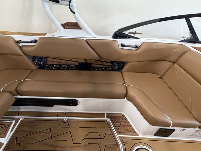 2026 Moomba Max - 16