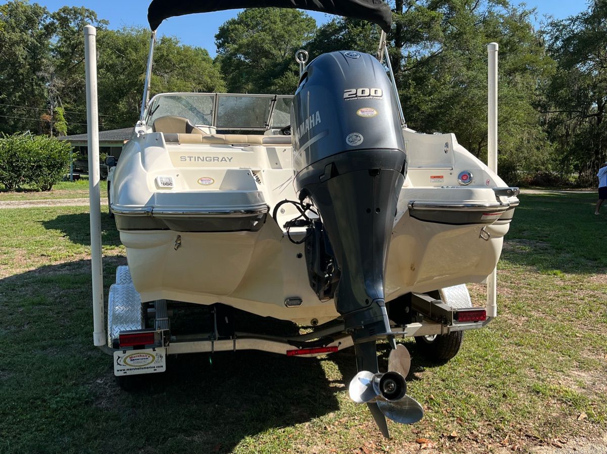 2018 Stingray 214 LR - 4