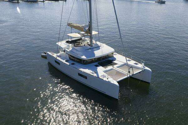 2021 Lagoon 52F