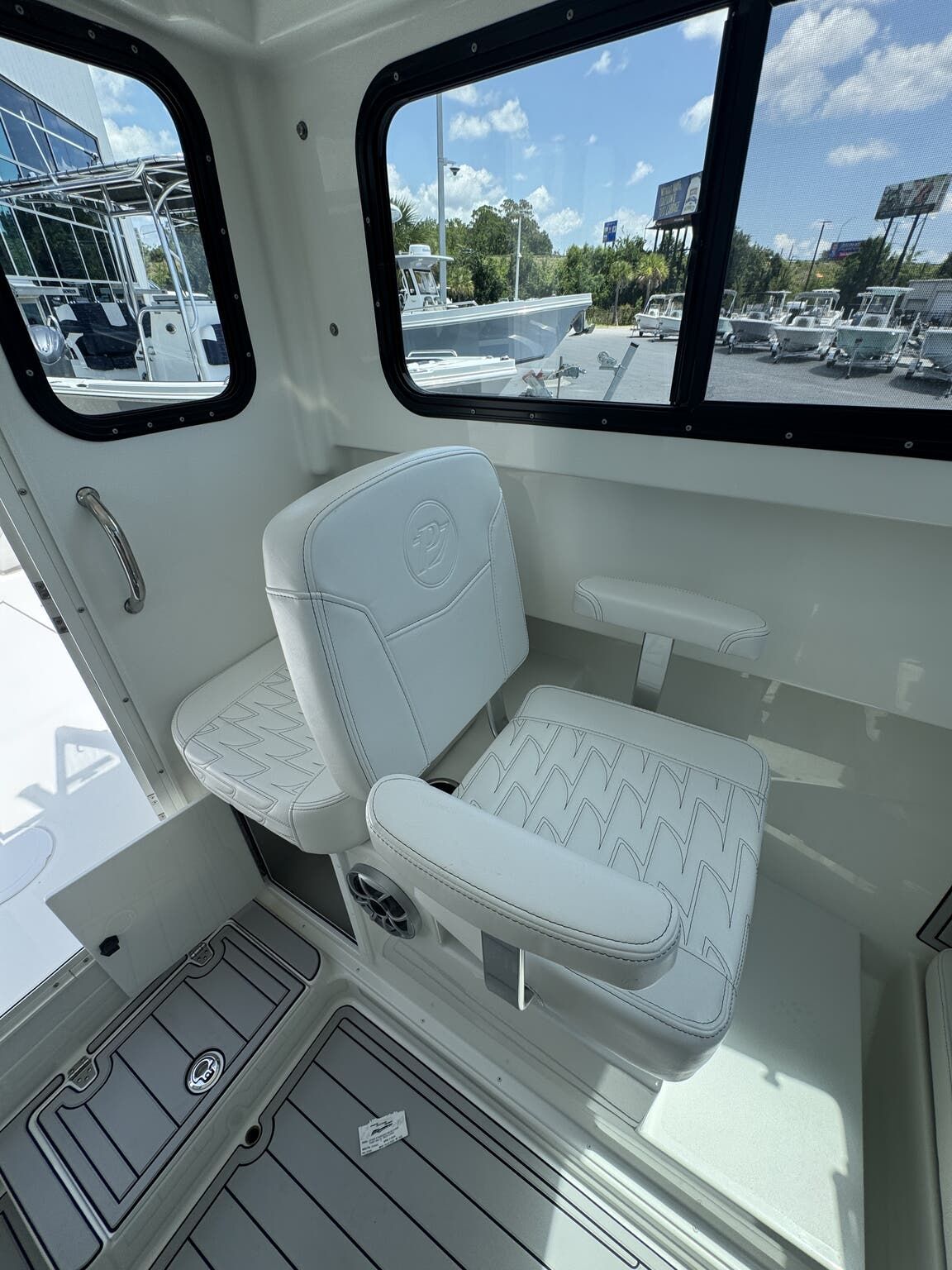 2027 Parker 247 Explorer Explorer - 18