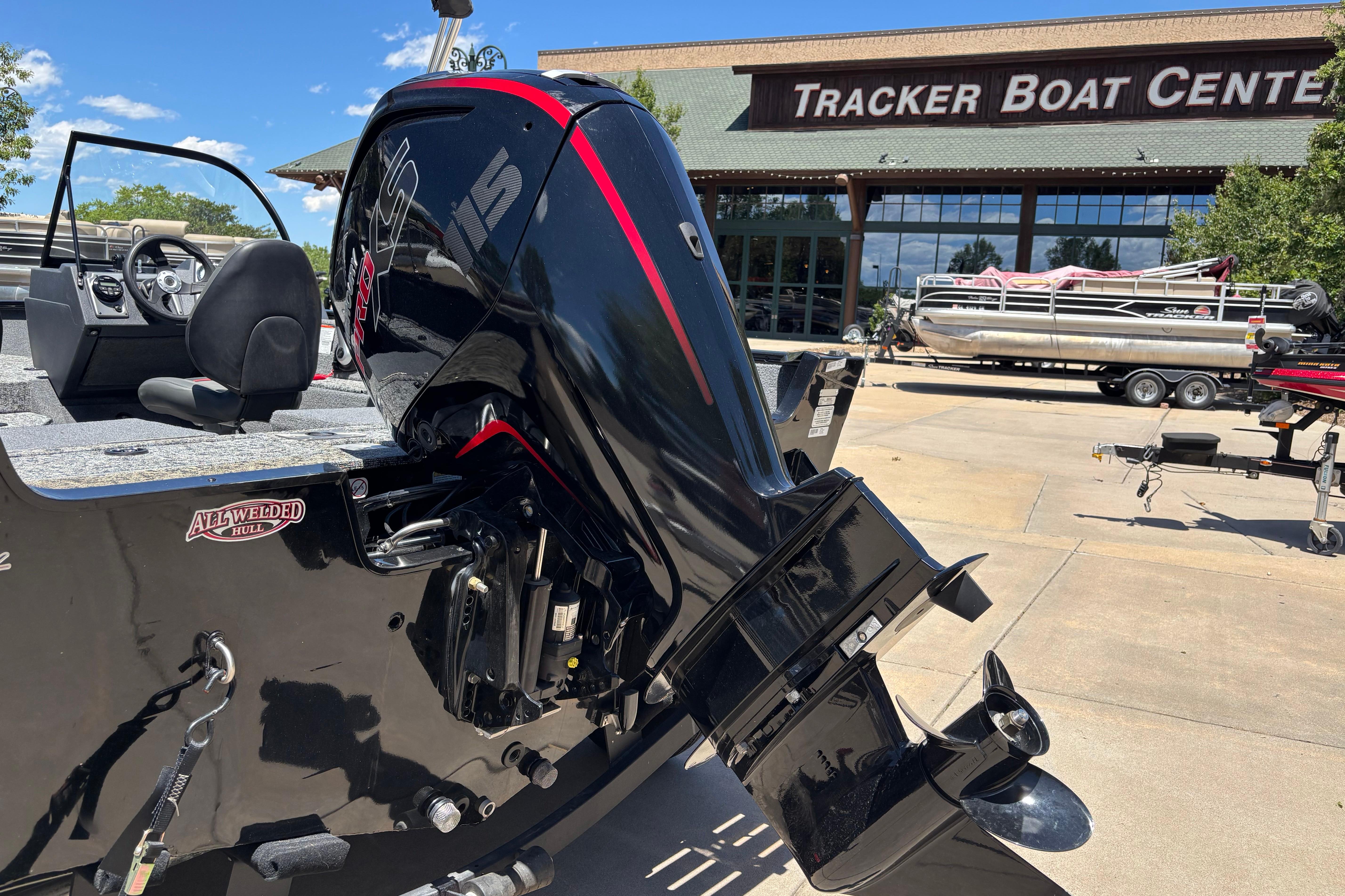 2025 Tracker Pro Guide V-175 Combo boat at Tracker Boat Center, featuring all-welded hull.