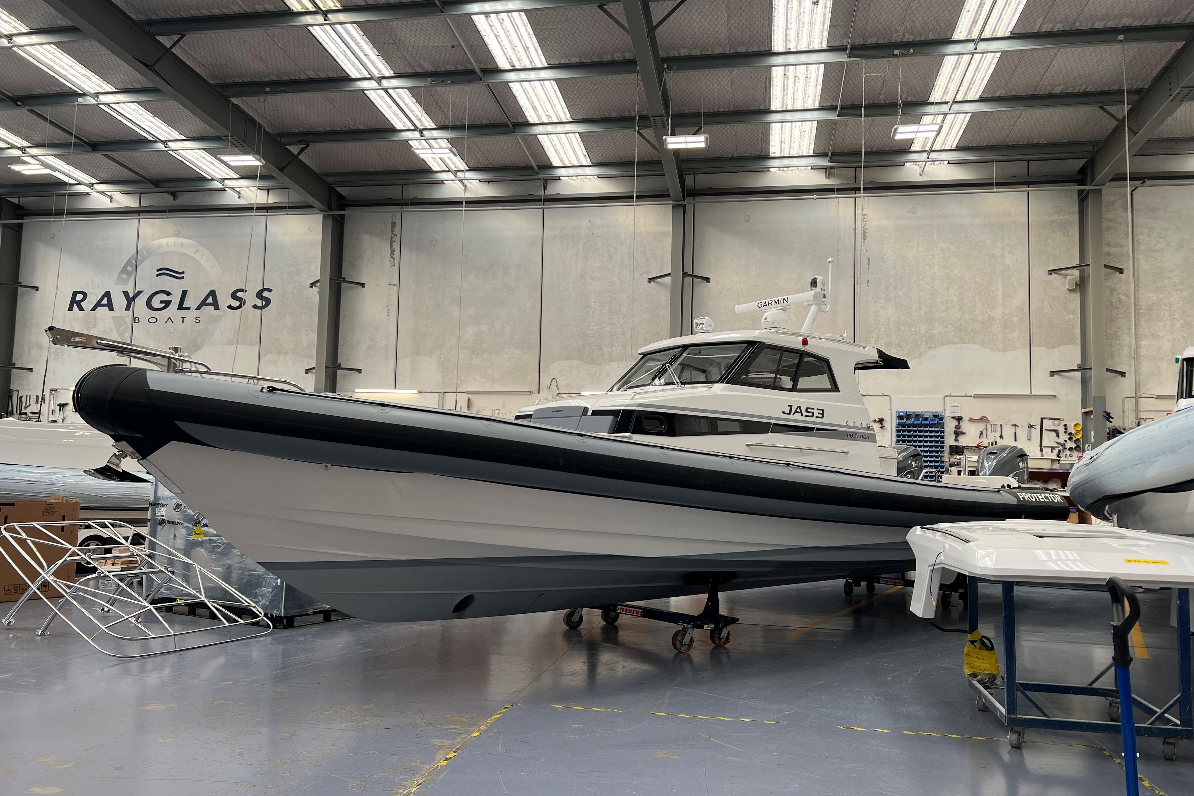2022 Rayglass protector 410 targa