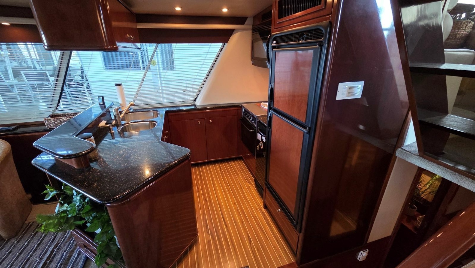 2008 Meridian 490 Pilothouse - Image 14