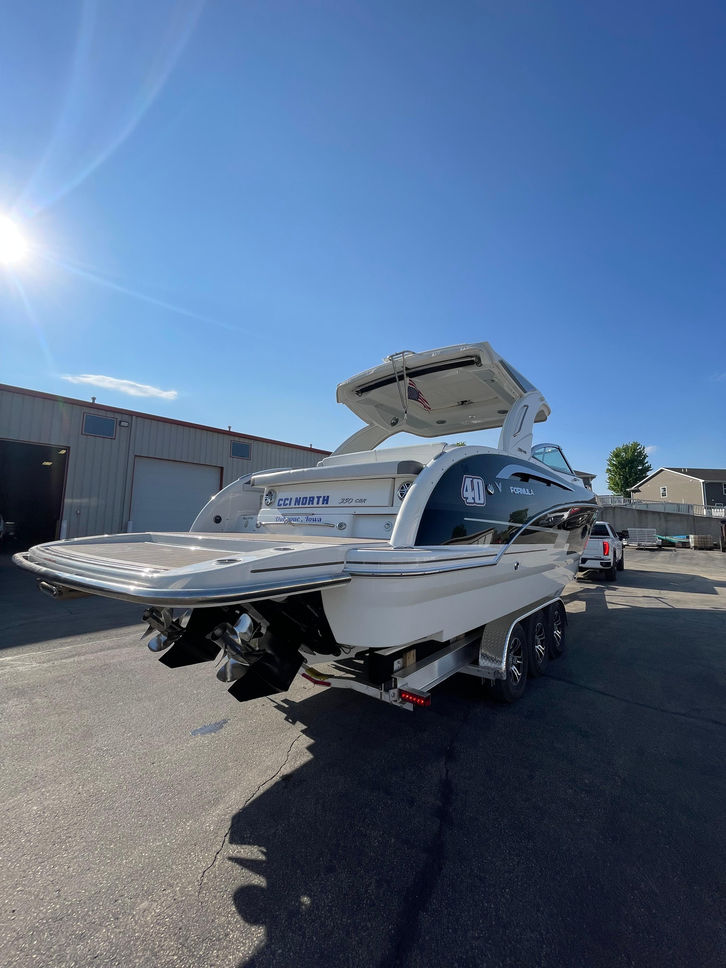 2019 Formula 350 Crossover Bowrider - 2