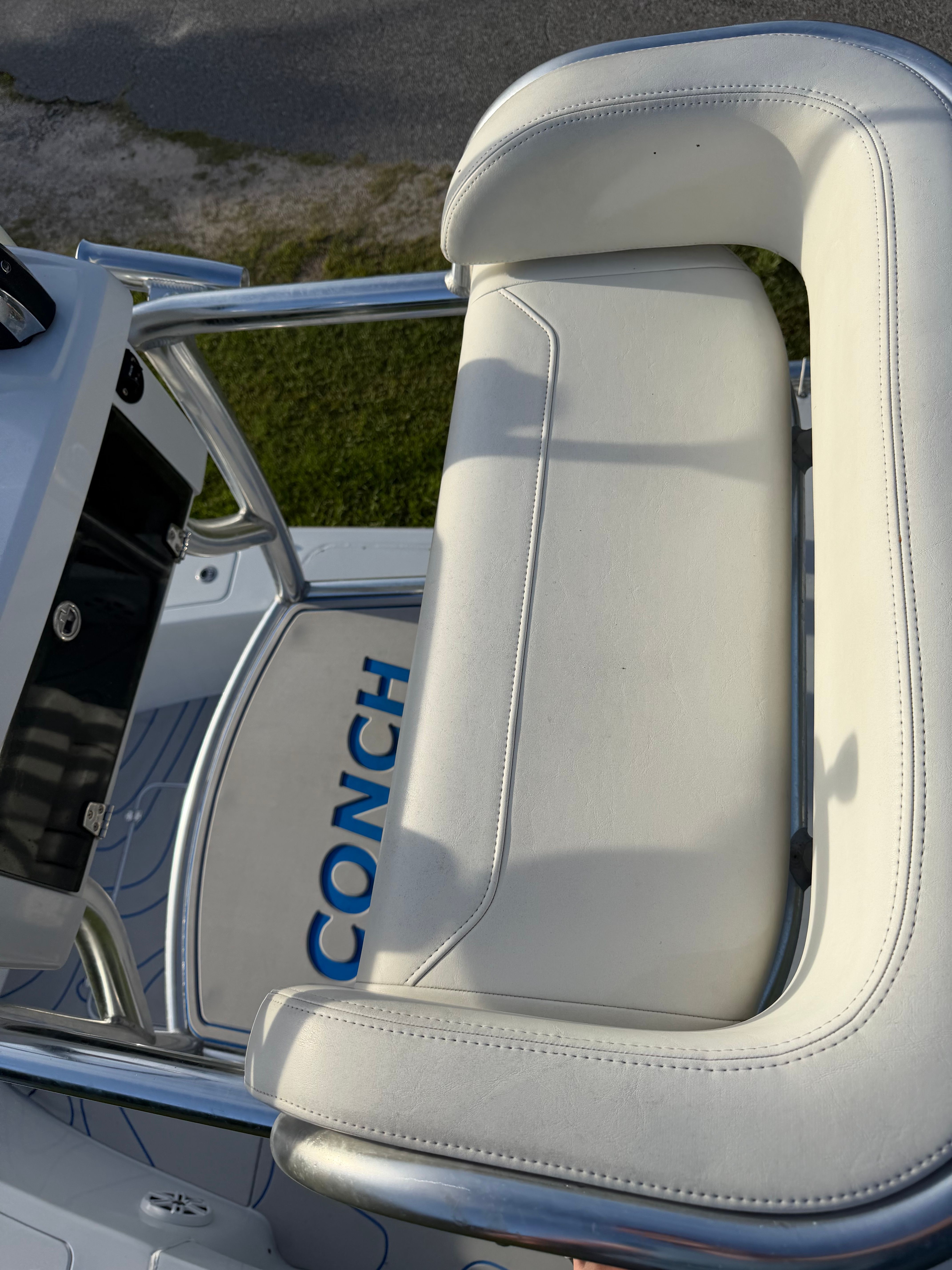 2022 Conch 25 - 13