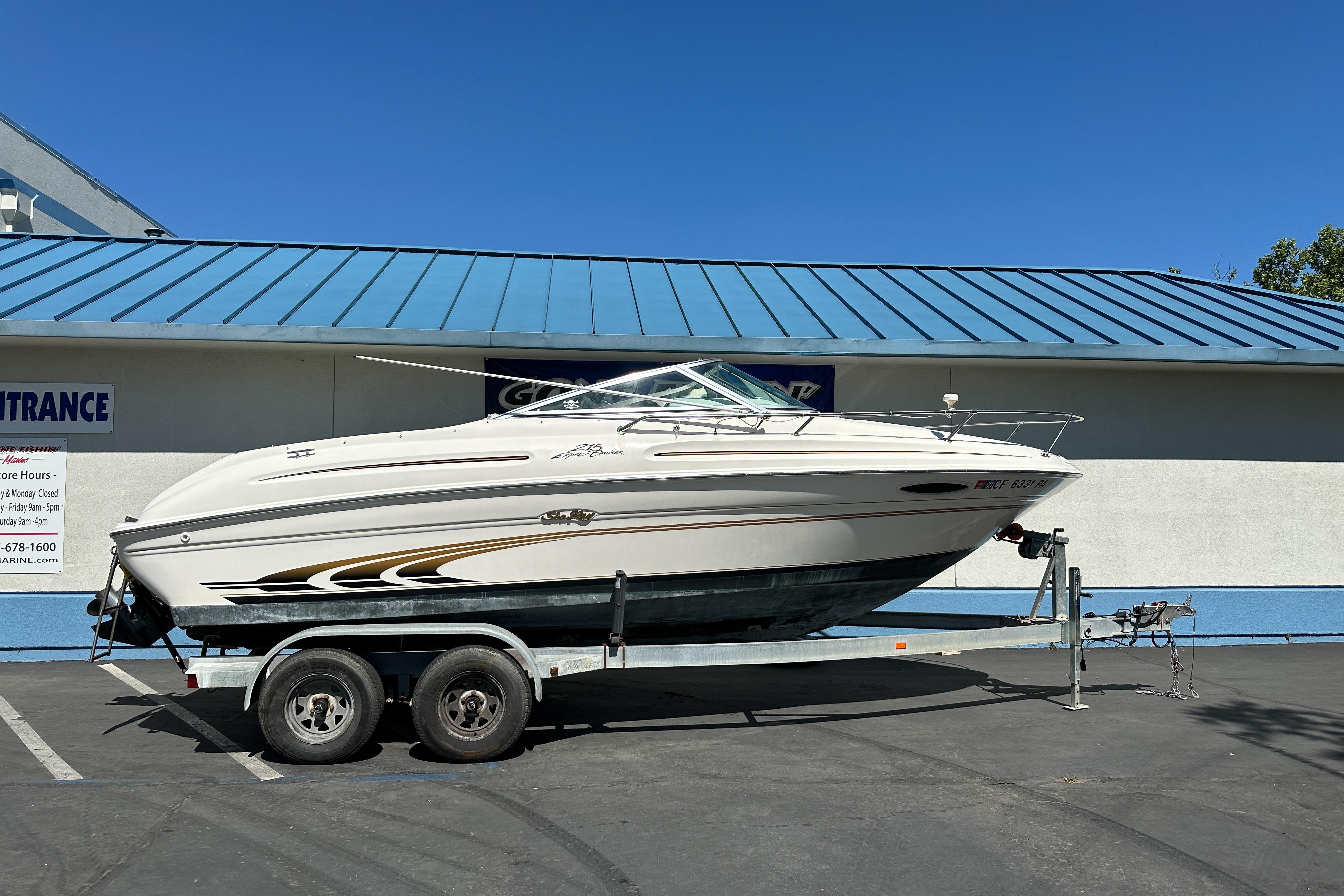 1998 Sea Ray 215 Express Cruiser