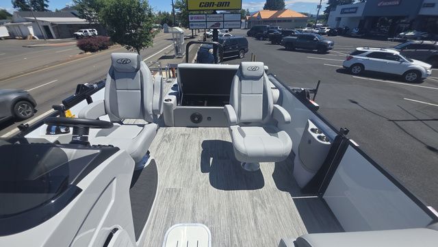 2026 Bentley Pontoons 223 Legacy SWINGBACK With 200hp Mercury XL Four-St - 15