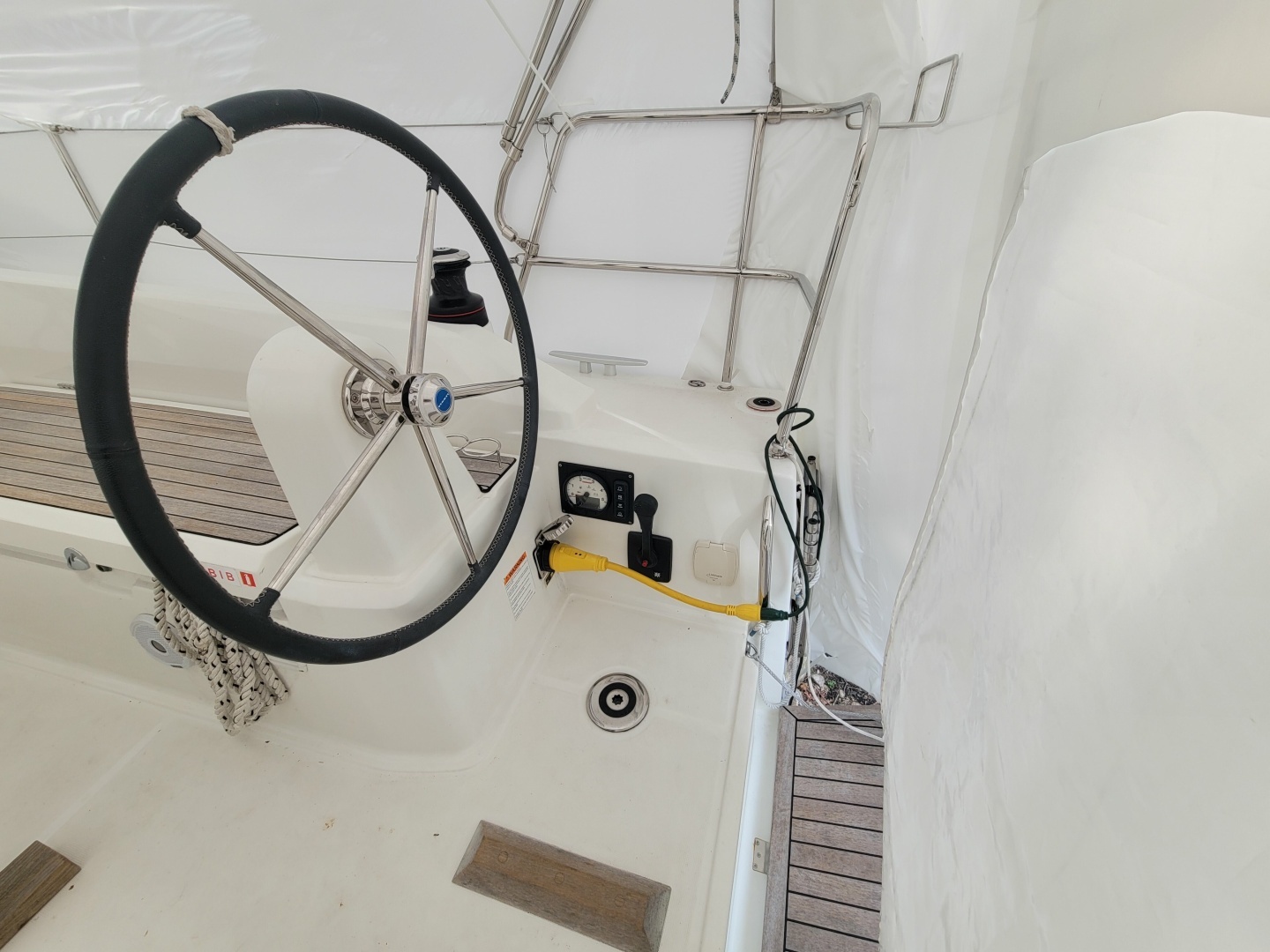 2020 Beneteau 30.1 - Image 12