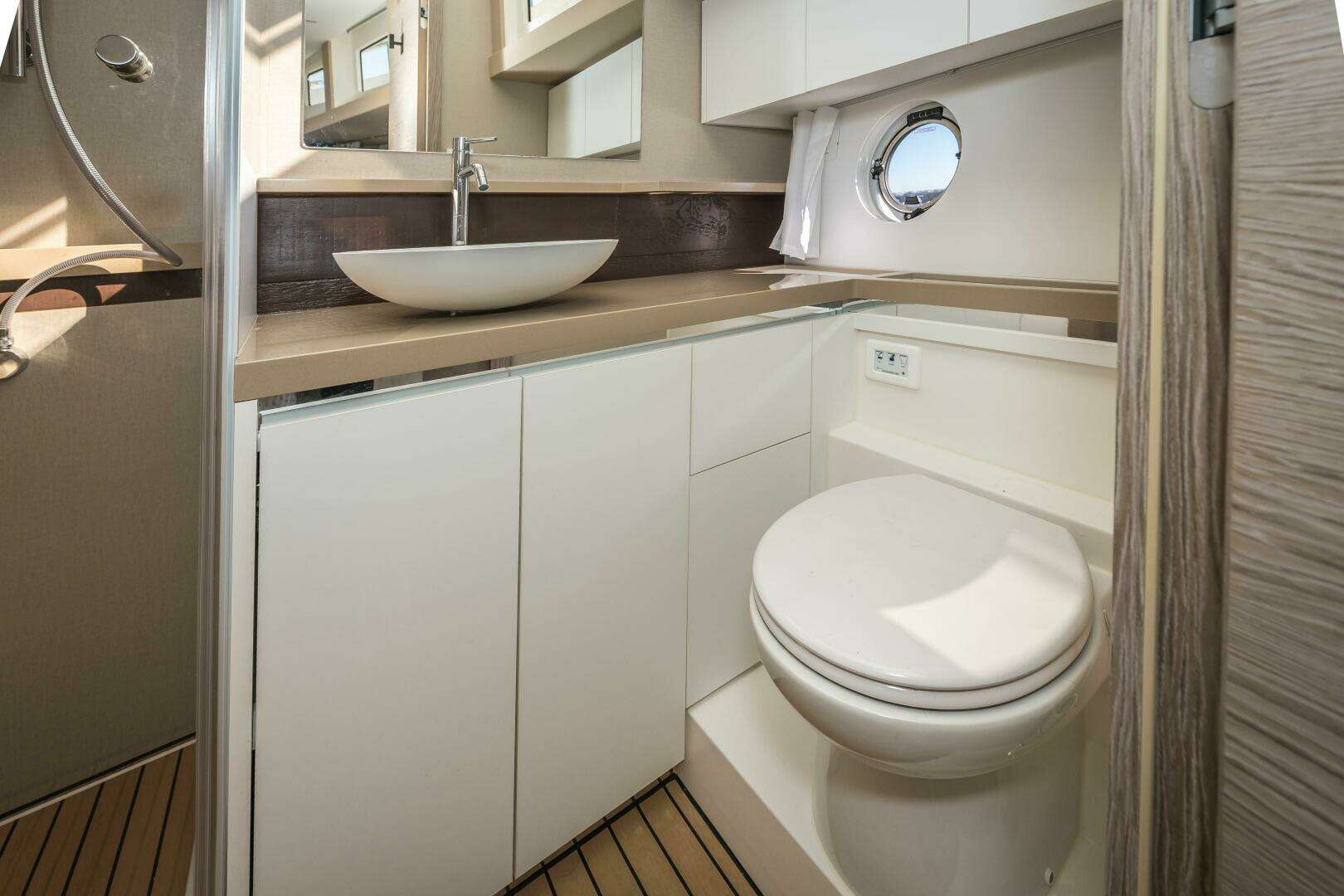 2024 Greenline 45 Coupe HYBRID - Image 17