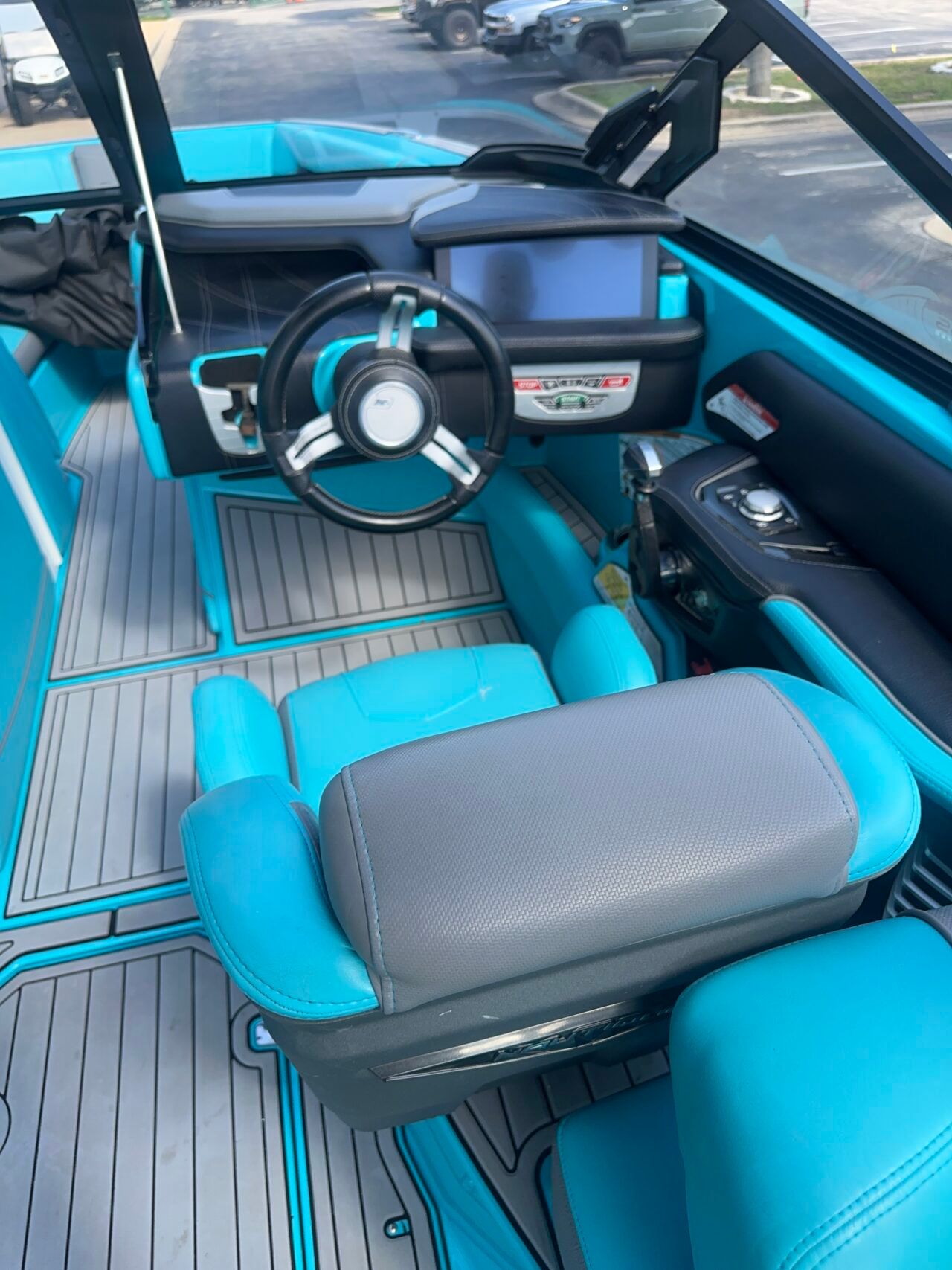 2019 Nautique G23 - 12