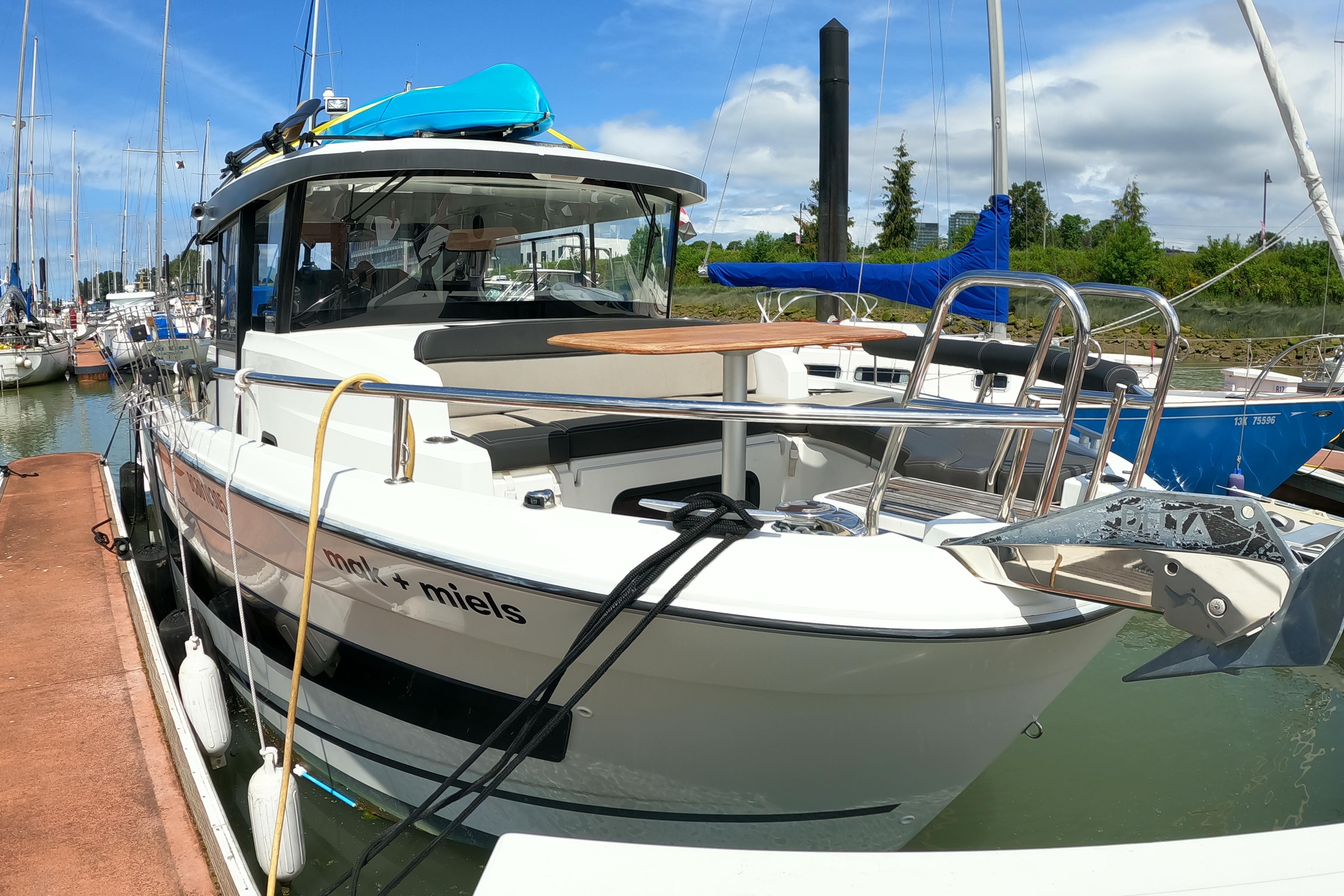 2022 Jeanneau NC Sport 895