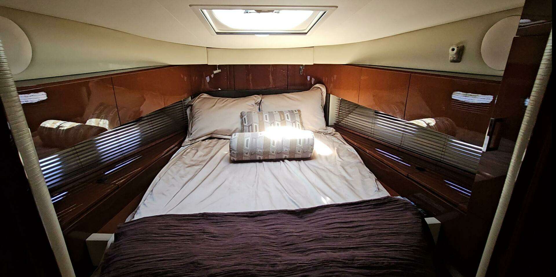 2016 Sea Ray — - Image 24