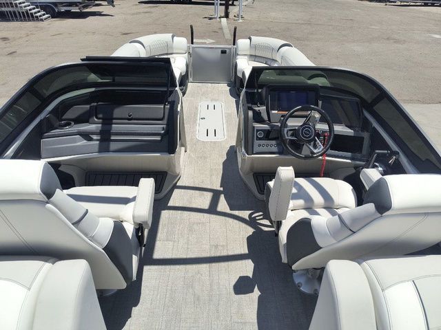 2026 Avalon Catalina Quad Lounger Windshield 27 FT - 12