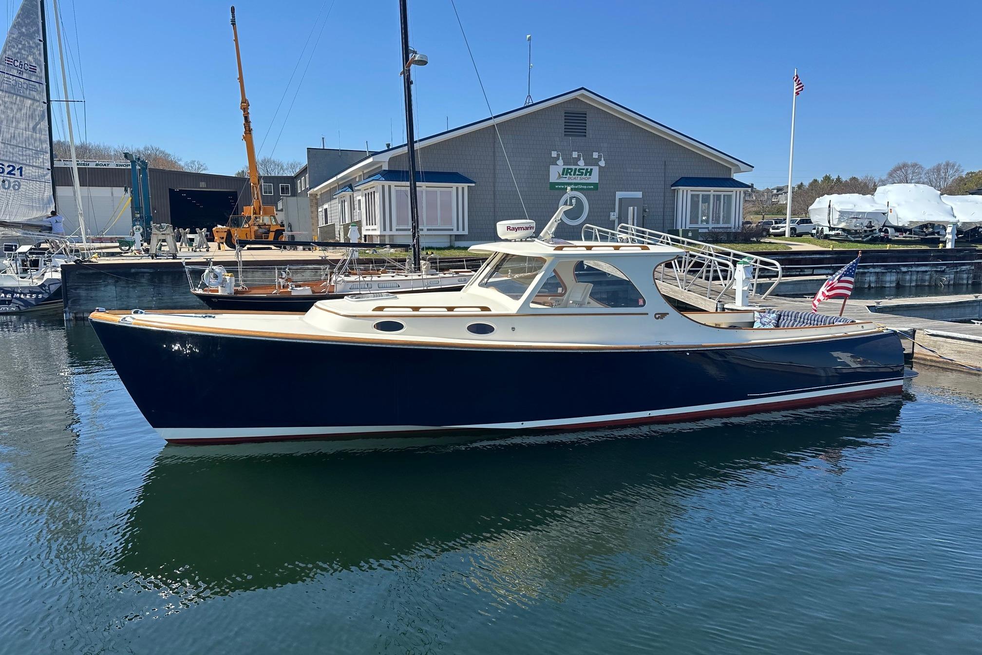 1996 Hinckley Picnic Boat 36 Classic