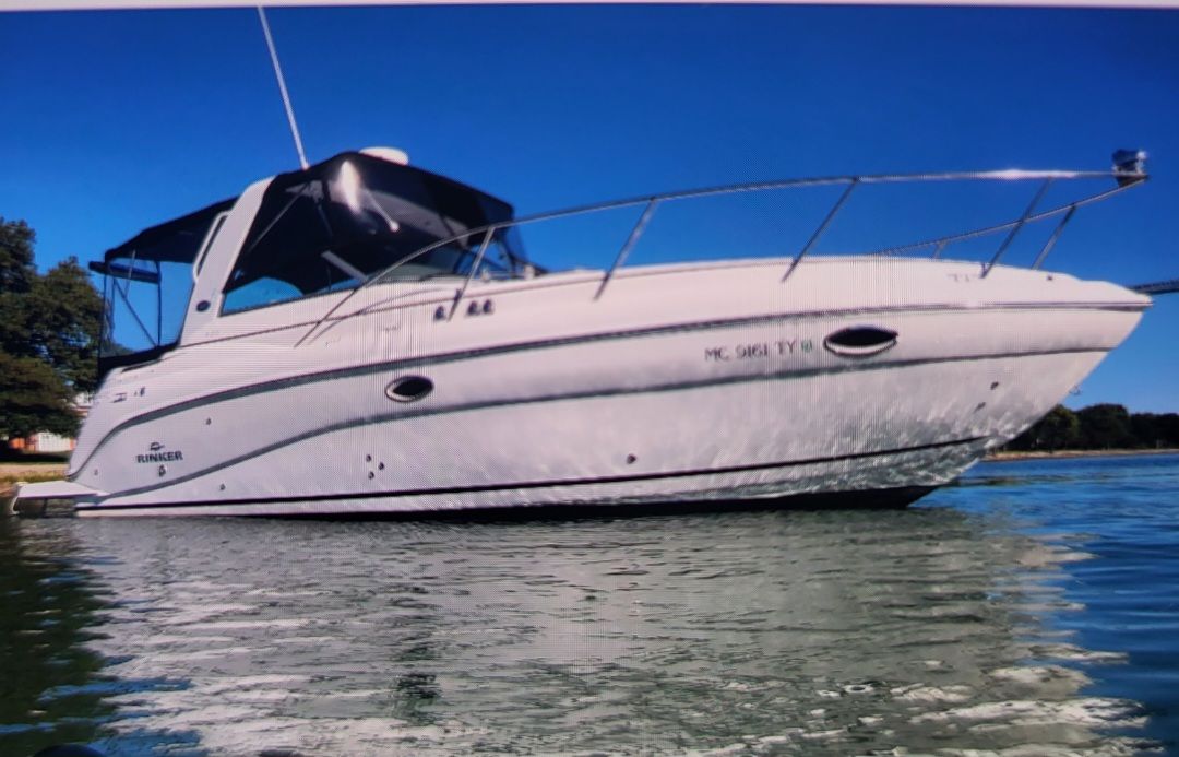 2008 Rinker Express Cruiser