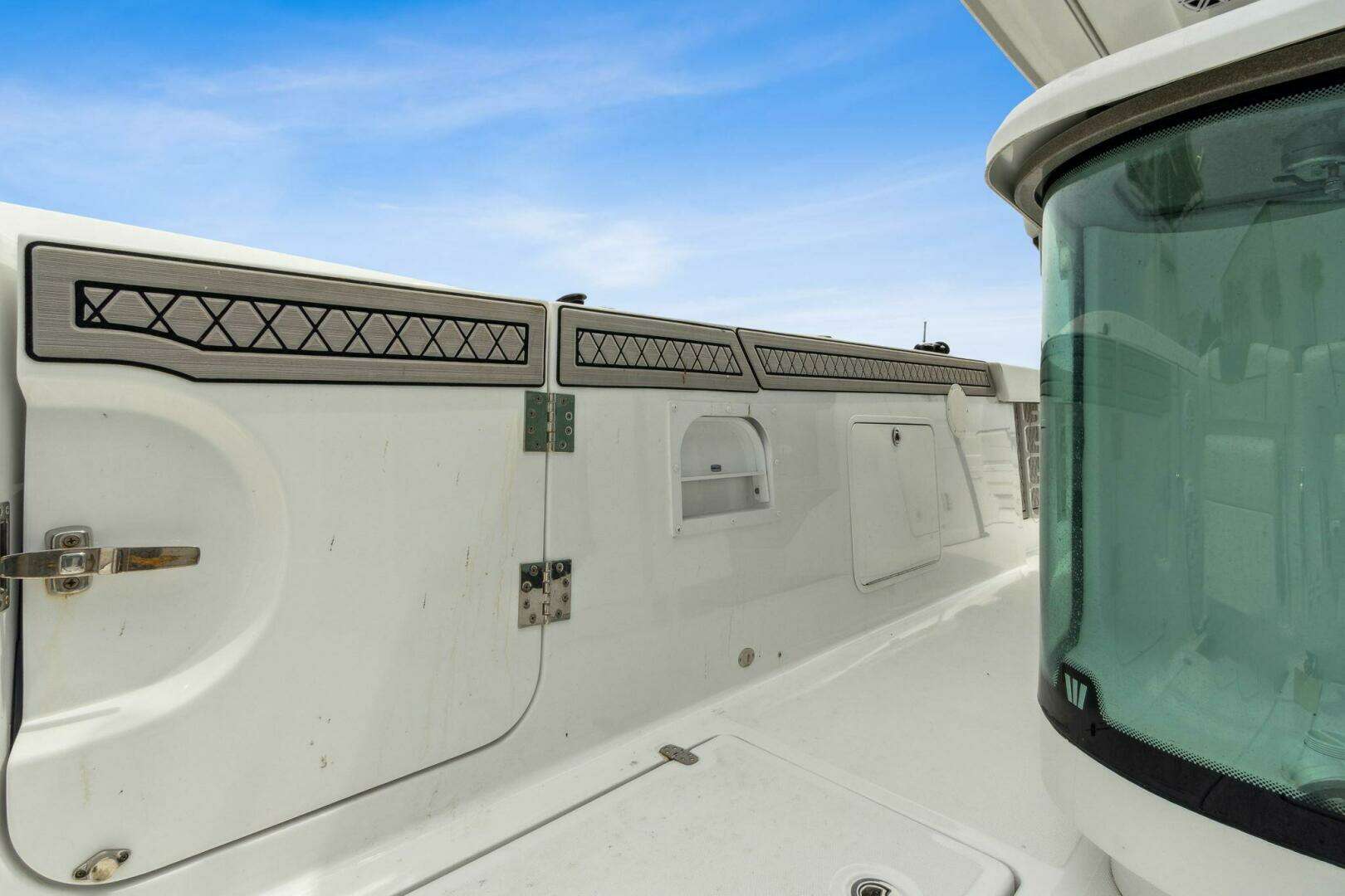 2023 Wellcraft 352 Fisherman Center Console - Image 11