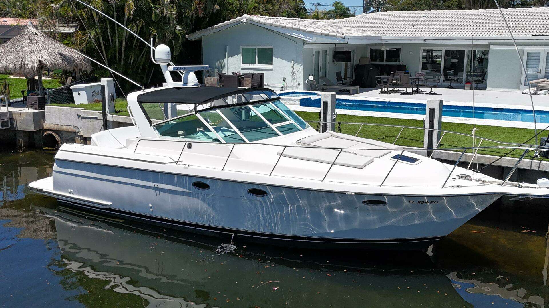 1998 Tiara Yachts 3500 Express - Image 8