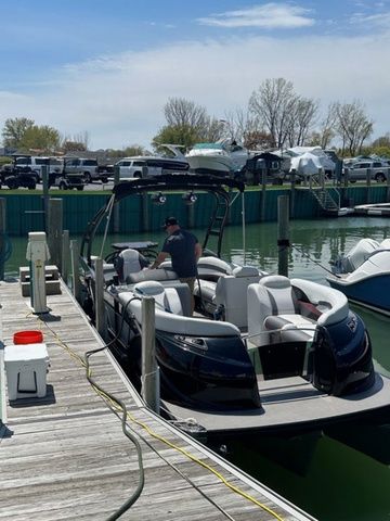 2023 Godfrey Marine Aqua Patio 250 Express - 3