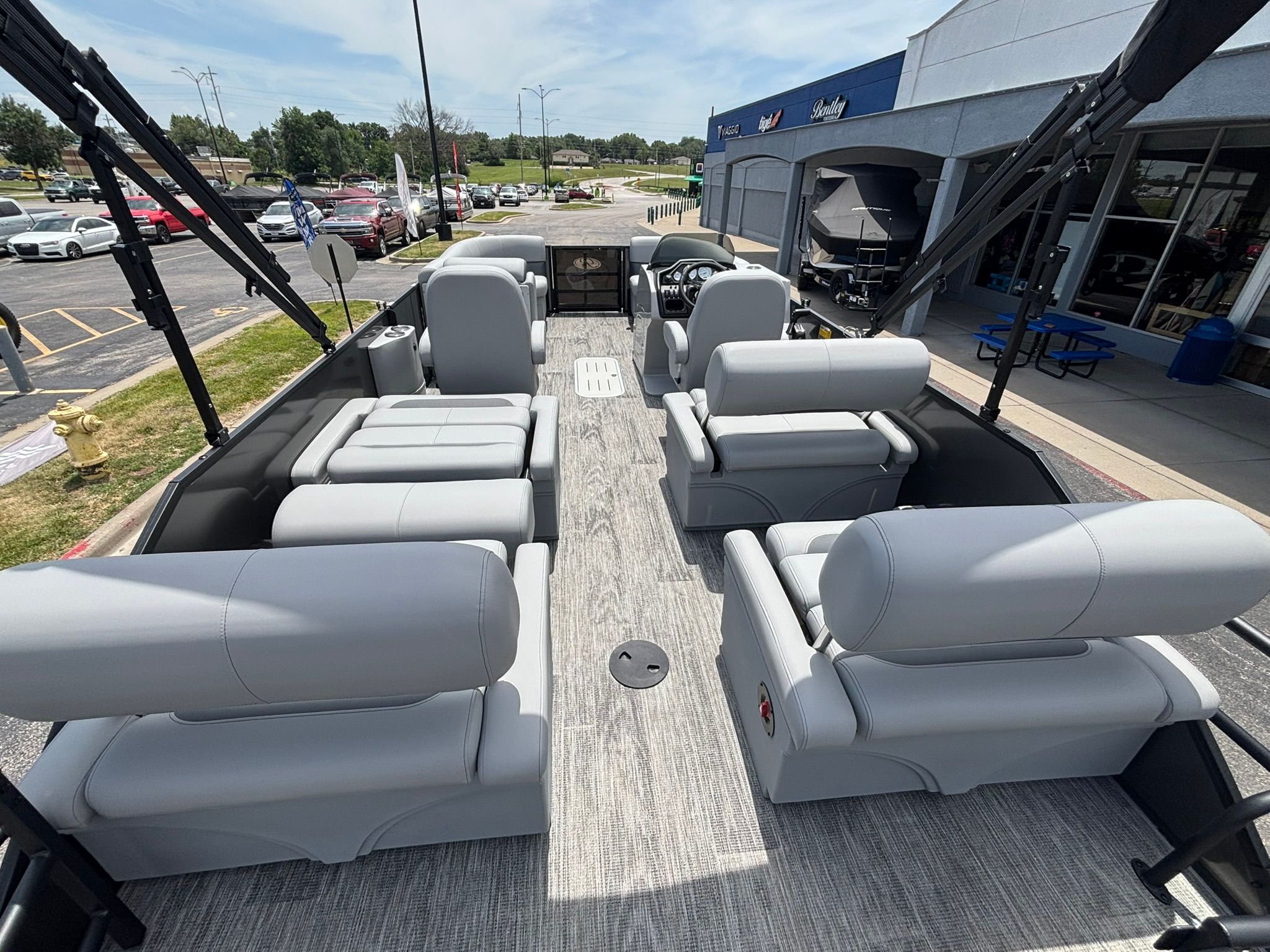 2027 Bentley Pontoons 223 LEGACY QSB - 39